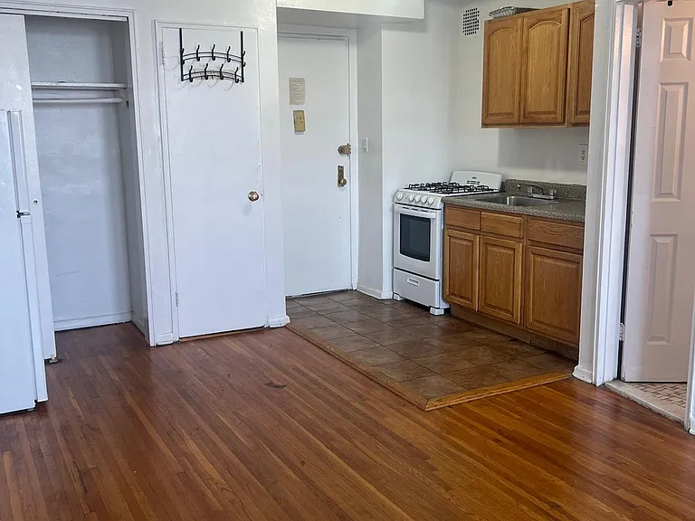 50 Shore Blvd #5E — Photo 1