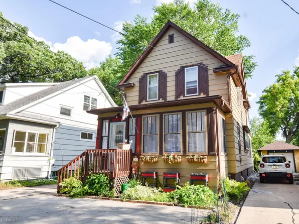 346 9th Ave S, Fargo, ND 58103