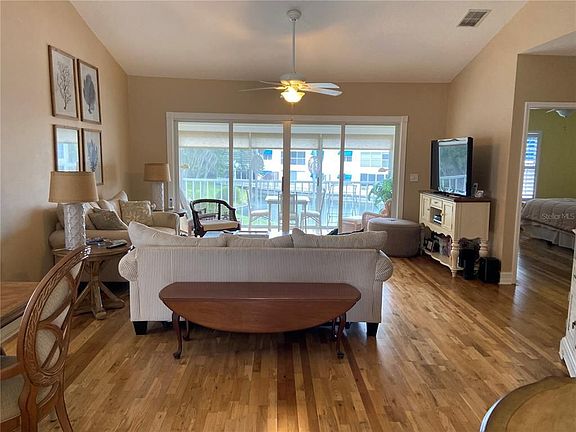 5th image of 11375 Shipwatch Ln APT 1831