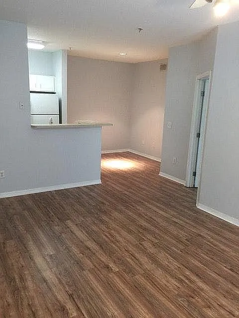 1 bed, 598 sqft, $1,549 — Photo 4