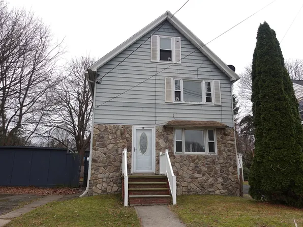 12 Brewster St, Johnson City, NY 13790