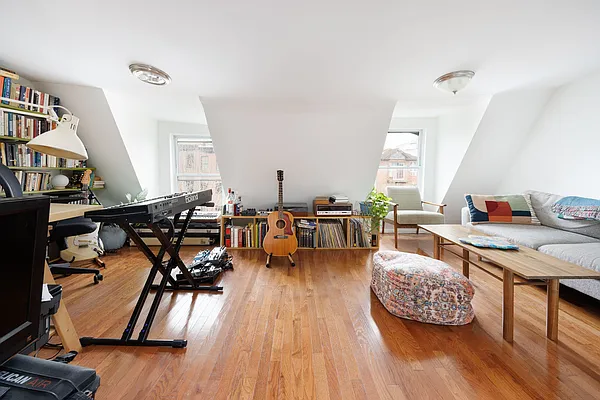 Sold by Compass | media 2