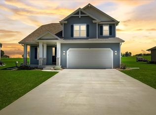 204 Crestview Ln, Lake Mills, WI 53551