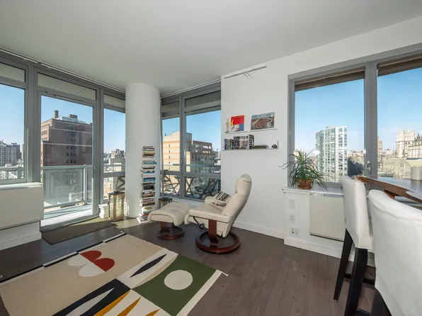 321 W 110th St APT 11A, New York, NY 10026