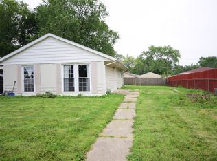 39 Helm Rd, Carpentersville, IL 60110