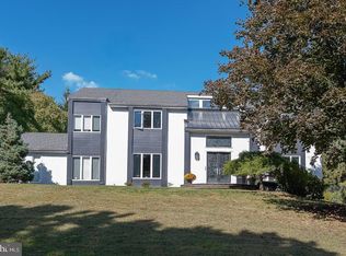 1288 Bobarn Dr, Narberth, PA 19072