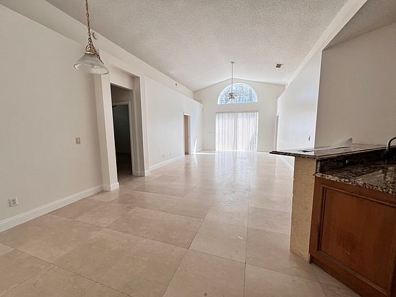 5th image of 2825 Cedena Cove St