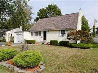 9 Lois Ln, Loudonville, NY 12211