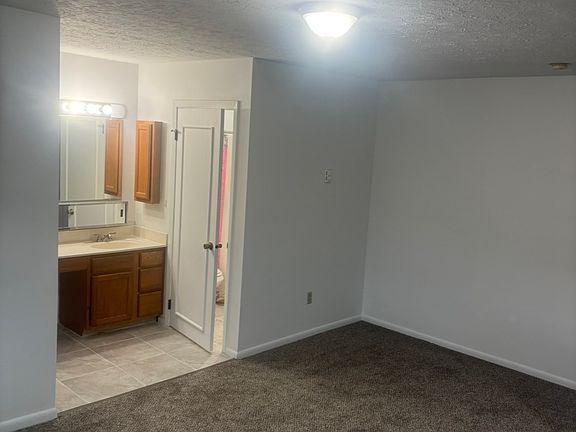 5th image of 7472 Huntington Dr APT 2