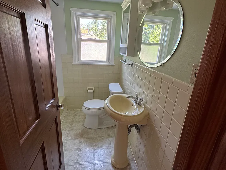 38 Greenwood Ave — Photo 9