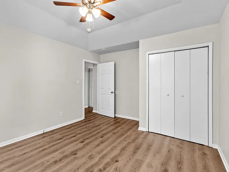 1628 Gordon St — Photo 17
