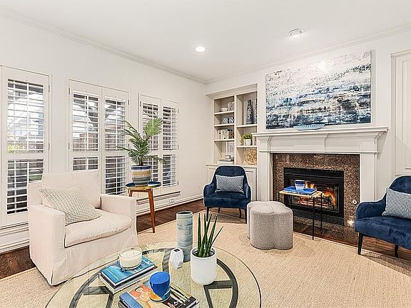 5th image of 6118 Lakeshore Dr