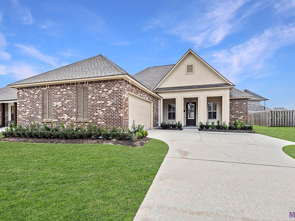 1st image of 18040 Villa Trace Ave