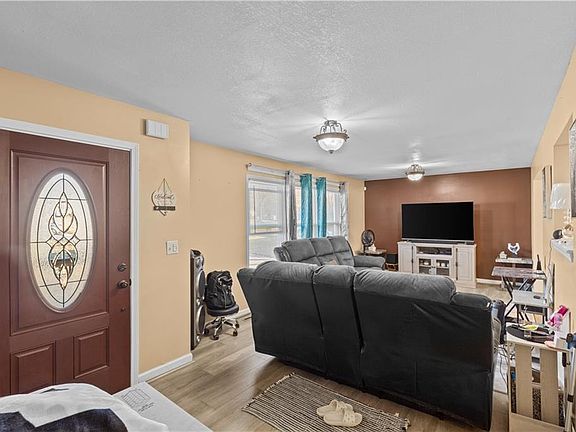 5th image of 11020 Beacon Ave