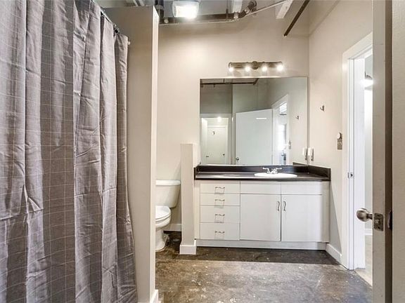 3rd image of 878 Peachtree St NE APT 519