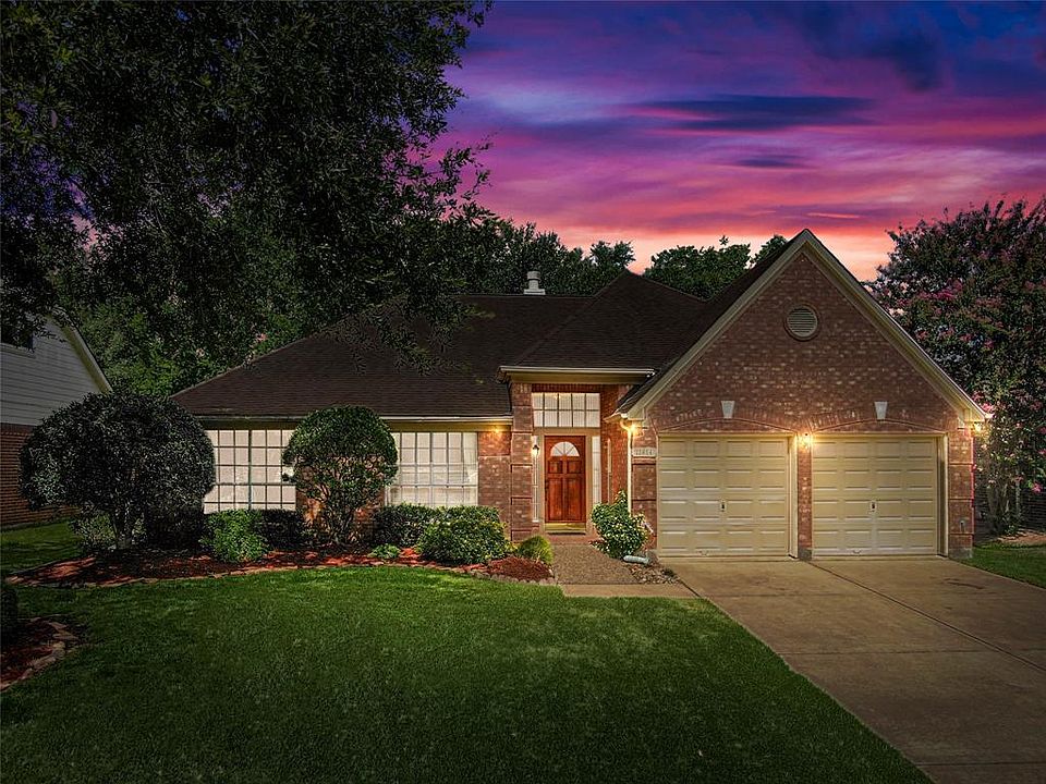 1st image of 11414 Oak Lake Point Dr