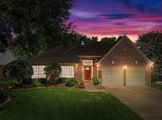11414 Oak Lake Point Dr, Sugar Land, TX 77498