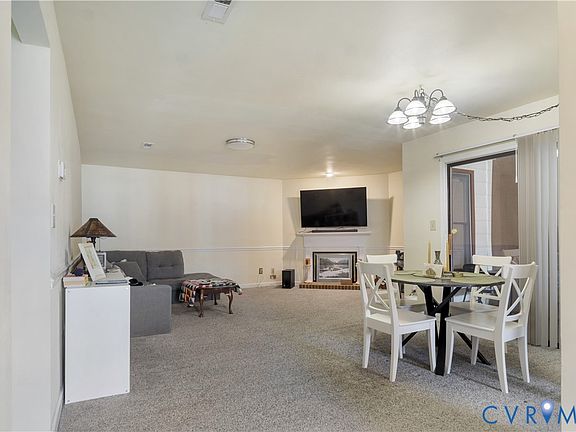 3rd image of 306 Patriot Ln E