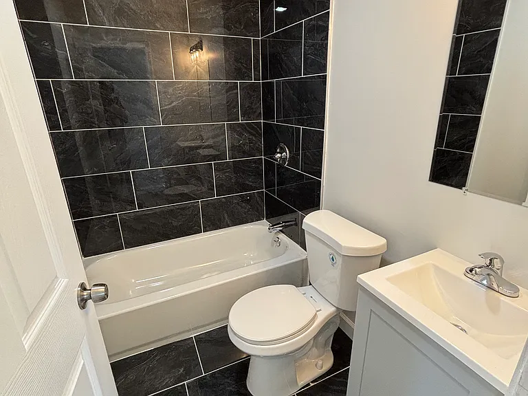 2395 Jennings St — Photo 6