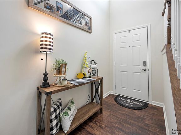 4th image of 245 Wildmeadow Ln
