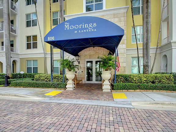 2nd image of 806 Windward Way #506