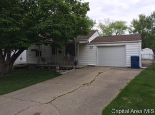 65 Lilac Ln, Springfield, IL 62702