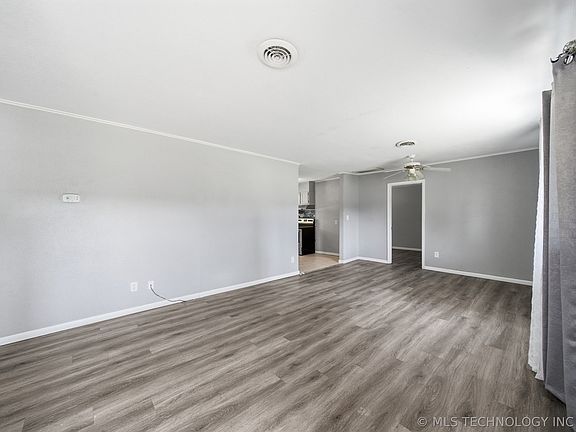 5th image of 4834 S Victor Ave