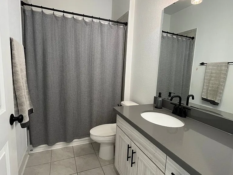 1404 Castalo Ln — Photo 18