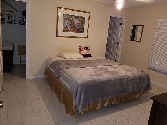 4th image of 1122 Jade East Ln