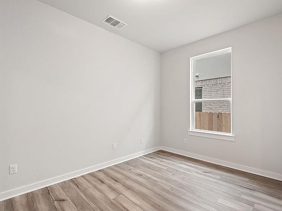 5th image of 232 Brandywine Rd