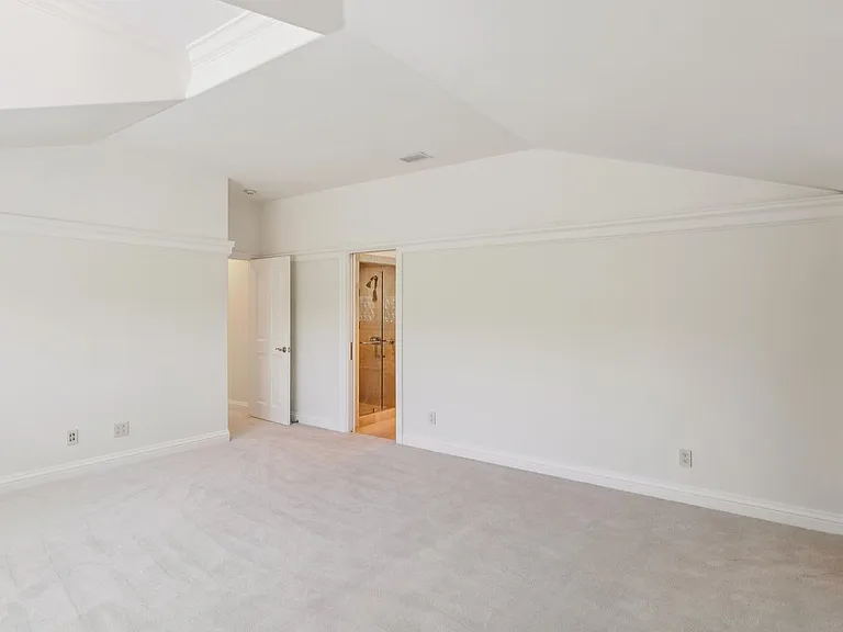 845 Windsor Dr — Photo 40