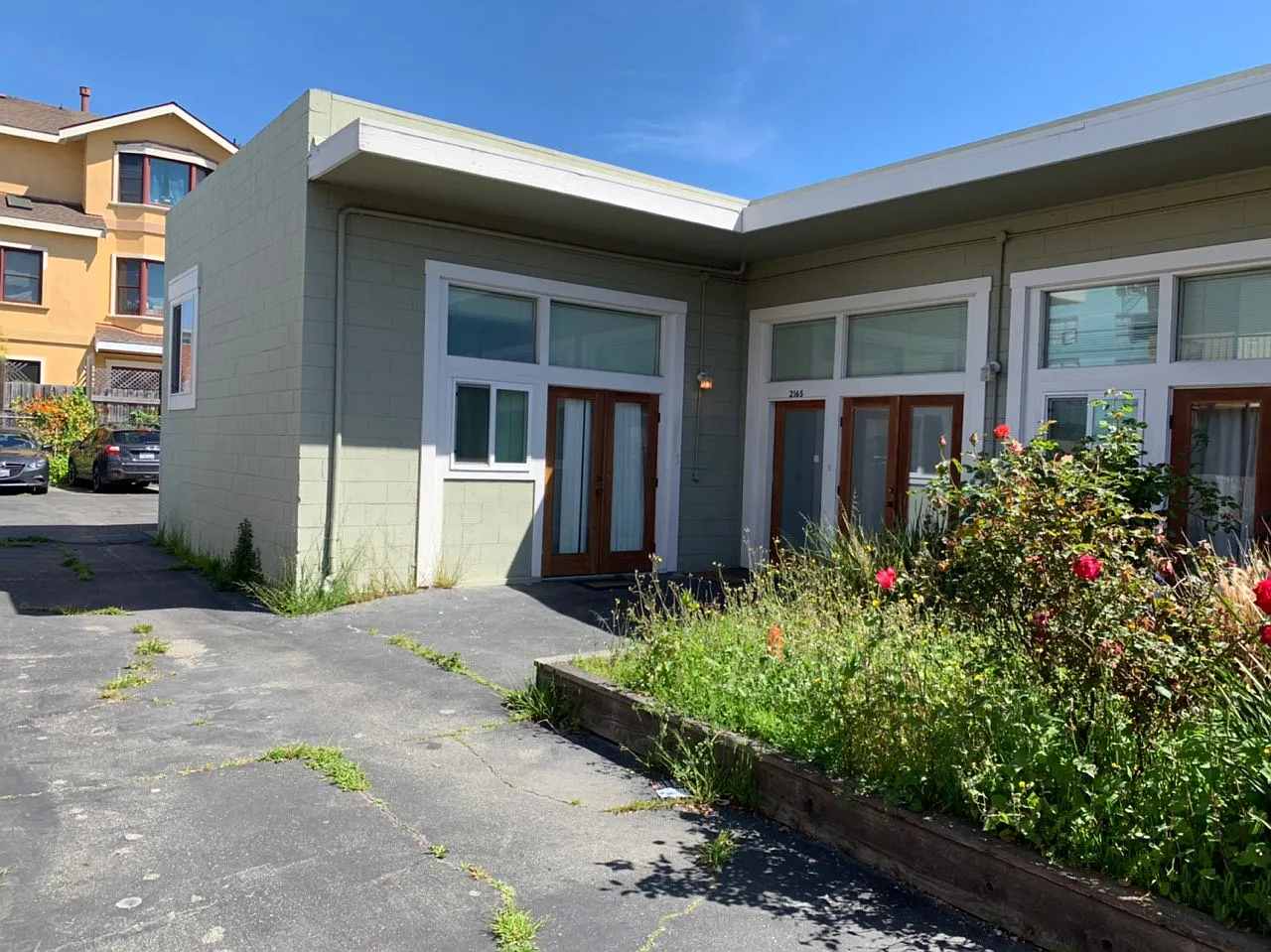 4 bed, $7,000 — Photo 2