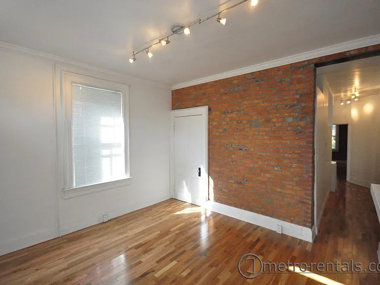817 S Front St — Photo 2