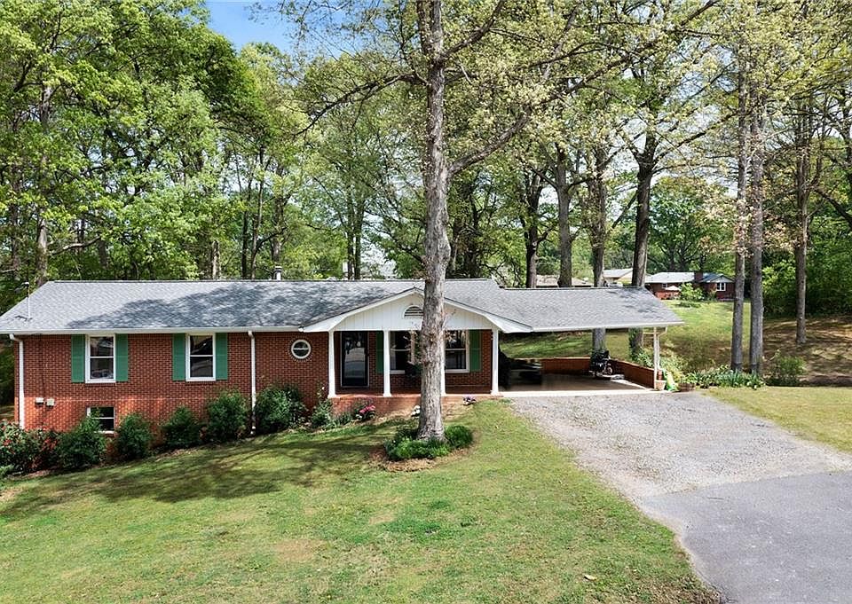 1st image of 11 Jones Mill Pl