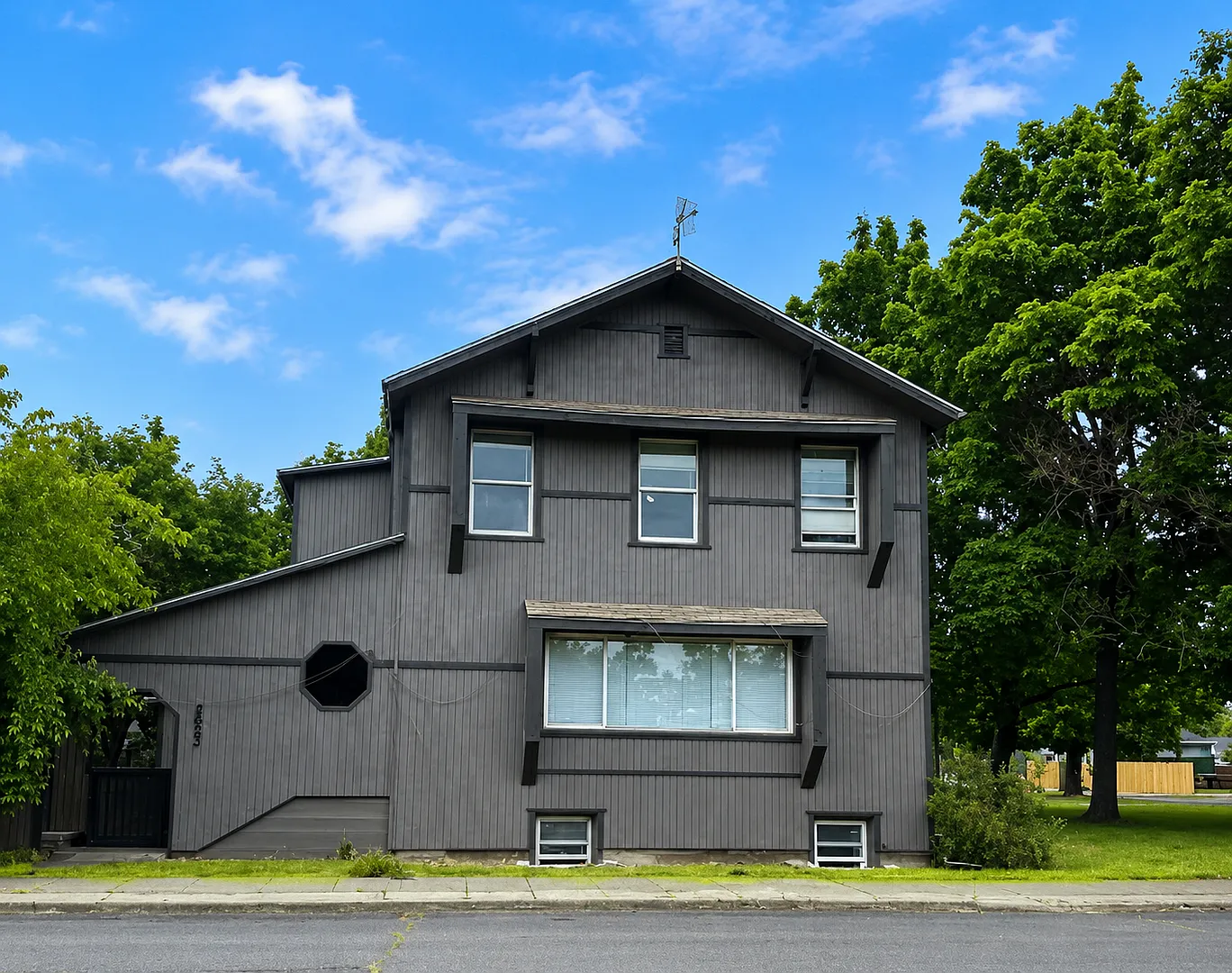 51.00 - 2623 E Boone Ave — Photo 1