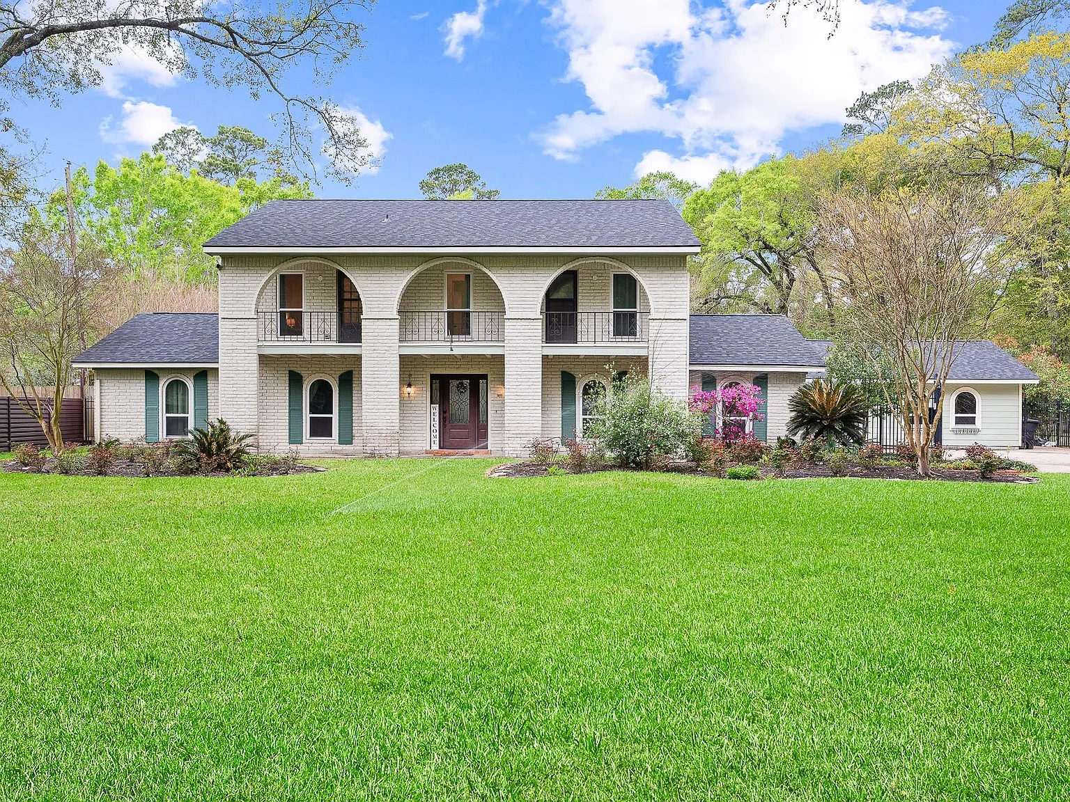 6 bed, 4.5 bath, 4440 sqft, $5,500 — Photo 2
