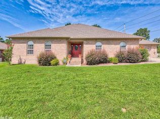 104 Wolf Ridge Dr, Hot Springs, AR 71913
