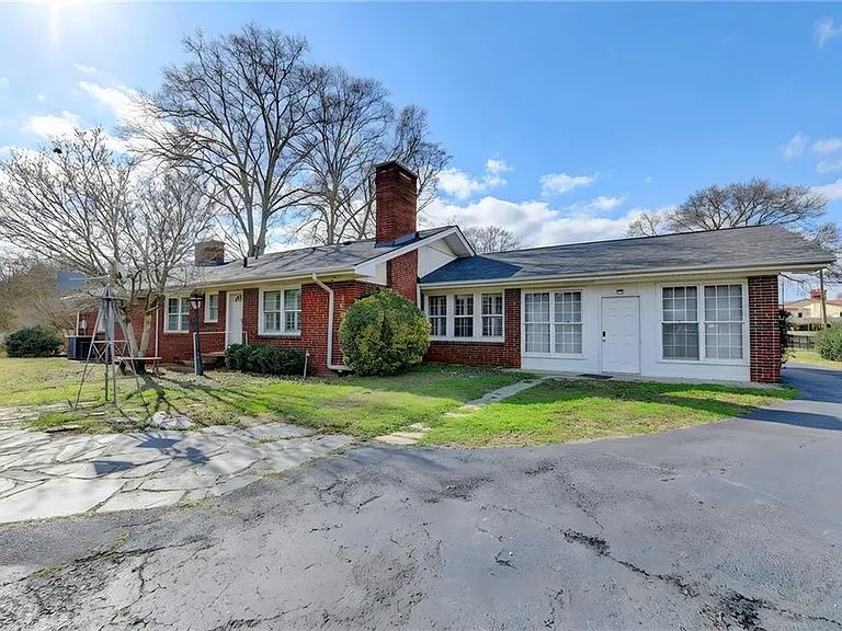 8 Highland Ln — Photo 44