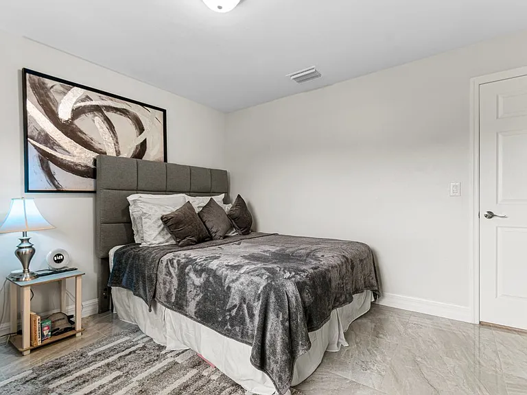 1137 Edgerton Ave — Photo 18