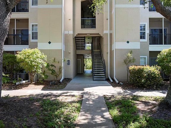 3rd image of 5180 Northridge Rd Unit 103