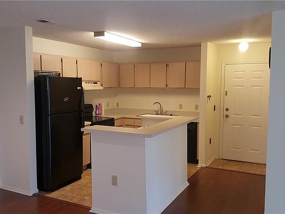 3rd image of 9481 Highland Oak Dr Unit 1614