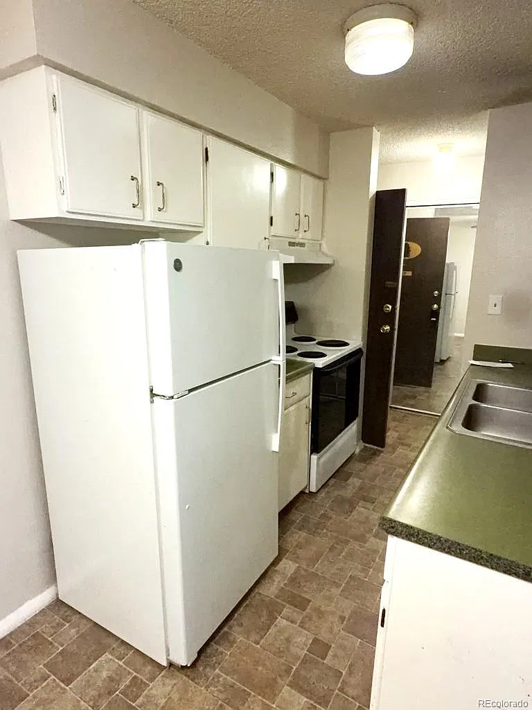 7645 E Quincy Ave — Photo 2