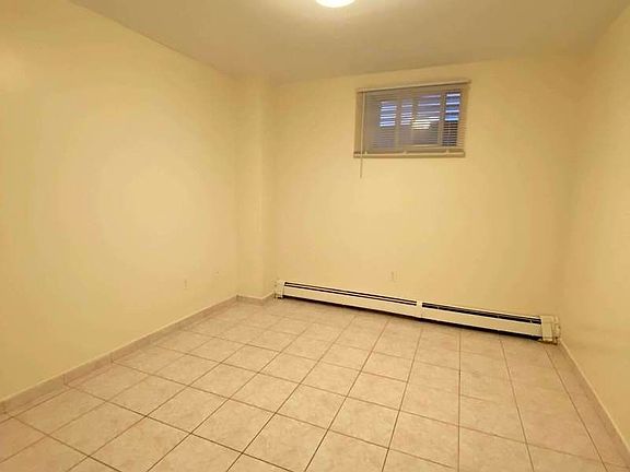 4th image of 25-33 43rd St #1D