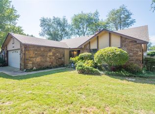 1227 W Los Angeles Cres S, Broken Arrow, OK 74011