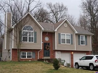 210 Scarlet Ave, Radcliff, KY 40160