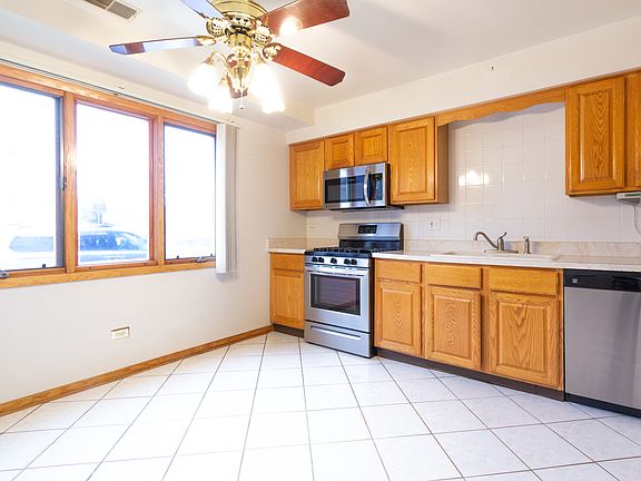 5th image of 2746 N 72nd Ct #1W