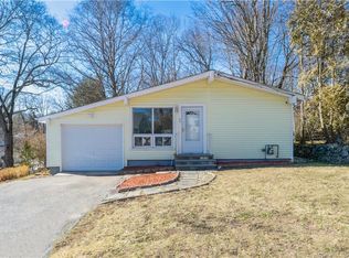 86 Dunn Ave, Stamford, CT 06905