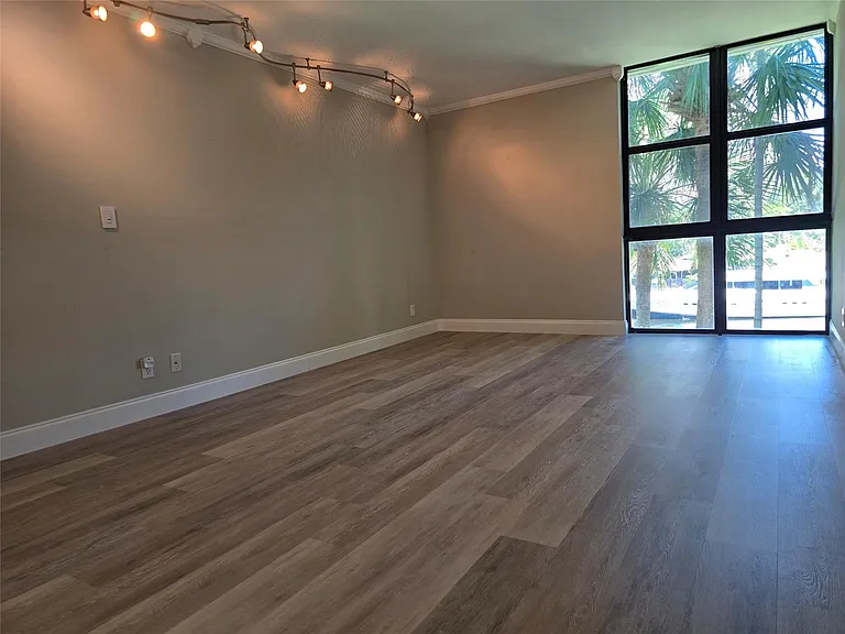 1350 River Reach Dr — Photo 11