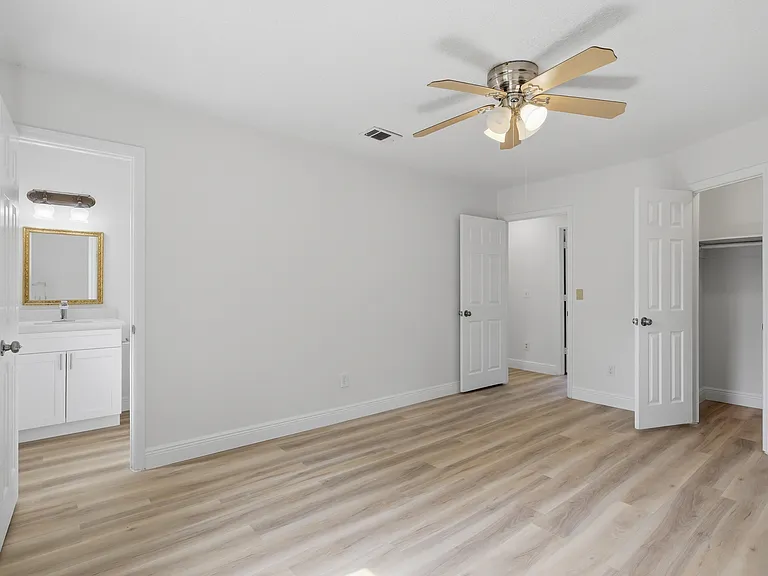 308 Dogwood Ct — Photo 1