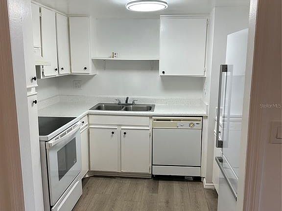 5th image of 936 LAKE DESTINY DR ## H